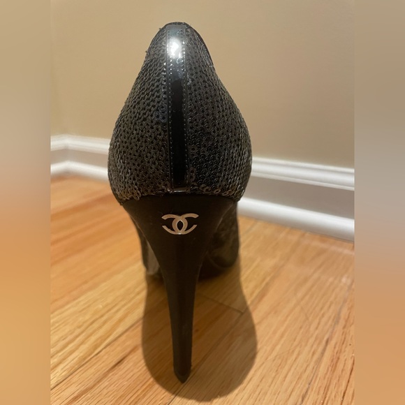 Chanel Sequin Escarpins Pump - Picture 2 of 6